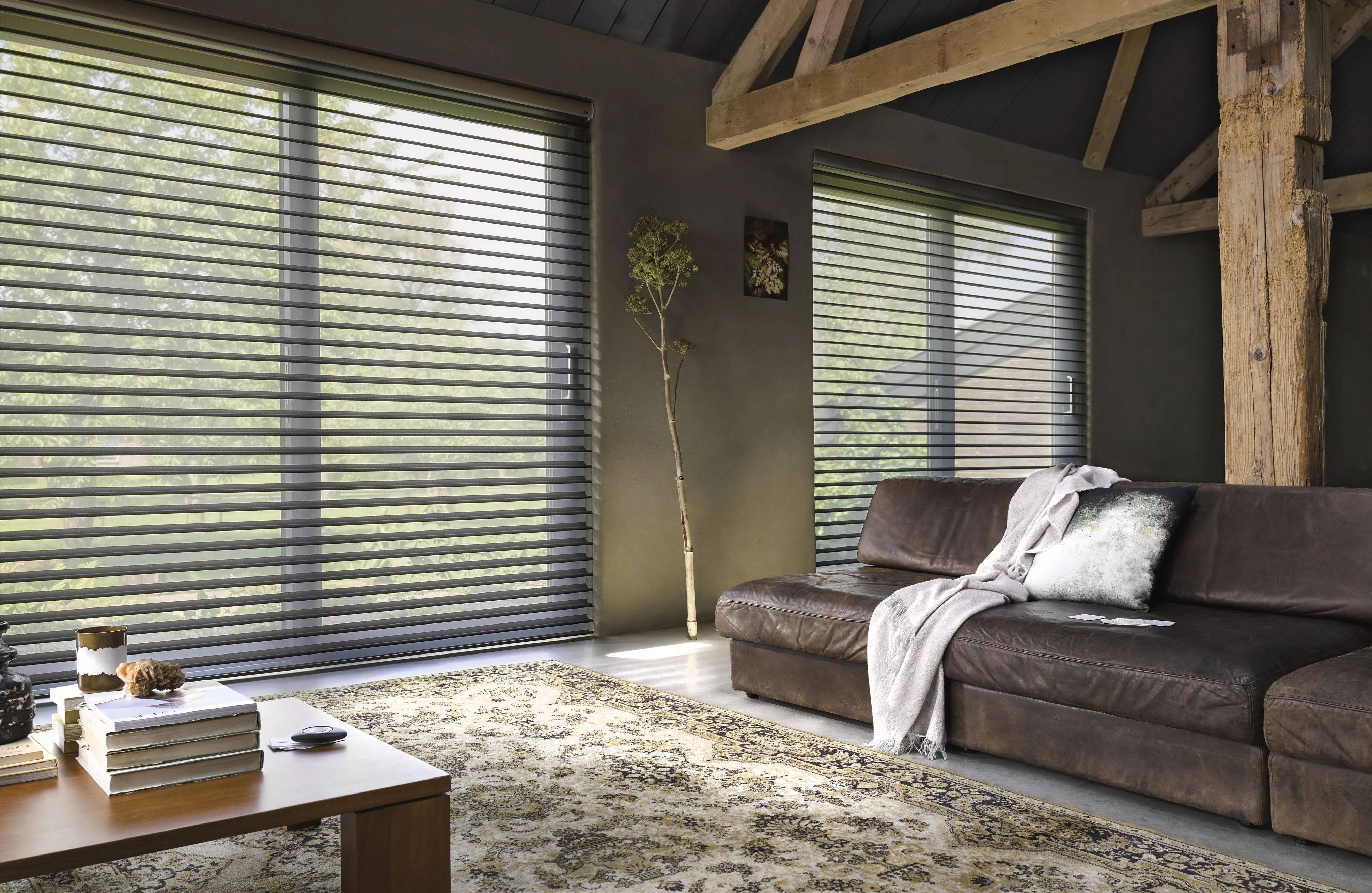 1485-Header-Medium-SIL_0302.webp